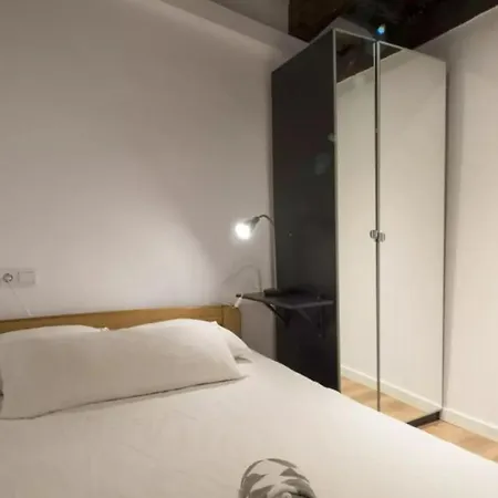 Luxury 3 Bedroom Sunset View Apartment *